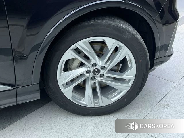 Audi Q7 id 4367441 из Китая 30