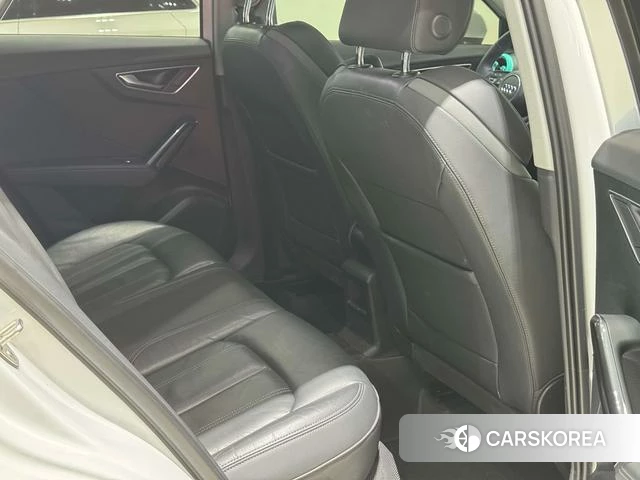 Audi Q2L id 4307178 из Китая 13