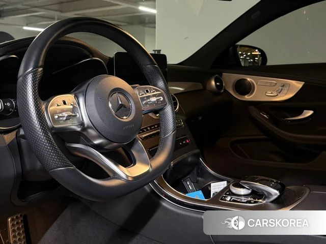 Mercedes-Benz C-Class W205 2023 Песочный из Кореи, фото 6