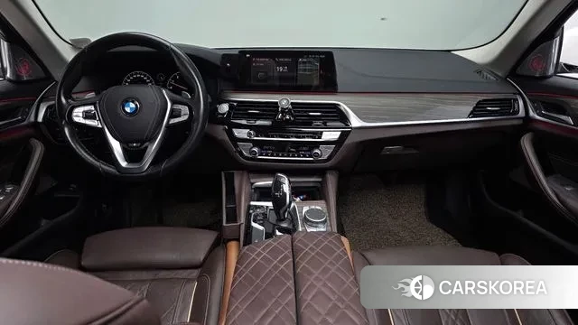 BMW 5 Series (G30) id 3499619 из Кореи 16