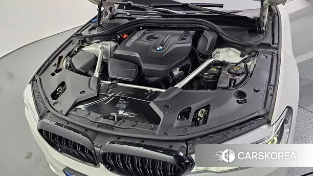 BMW 5 Series (G30) id 3480319 из Кореи 16