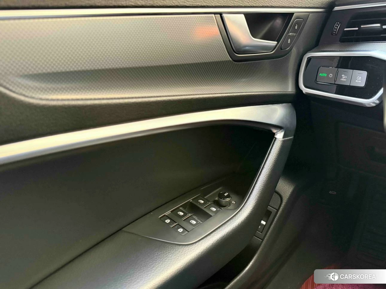Audi A6L id 4479282 из Китая 8