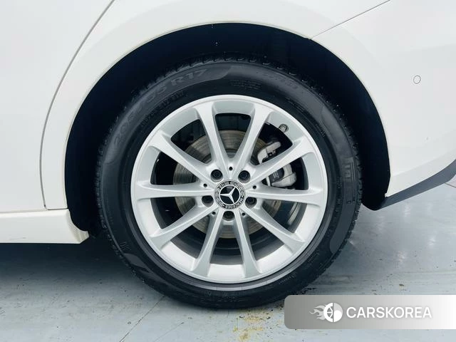 Mercedes-Benz Class B id 3890548 из Китая 16