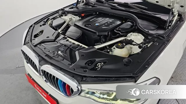 BMW 5 Series (G30) id 3413370 из Кореи 16