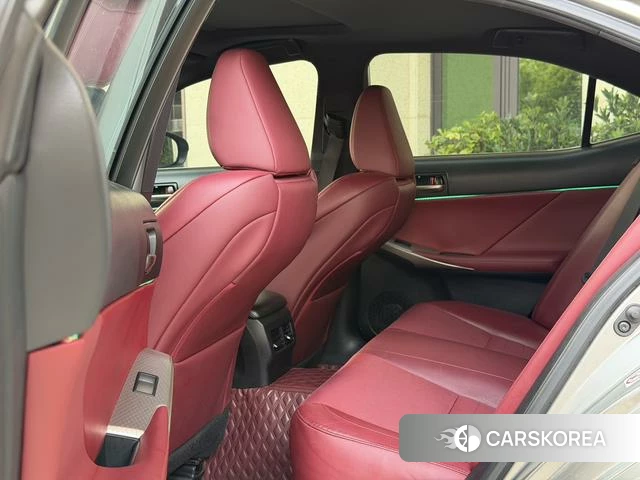Lexus IS id 3888961 из Китая 19