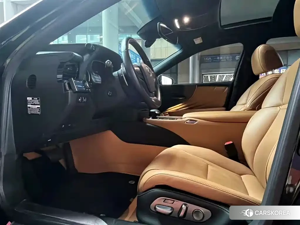 Lexus LS id 4655240 из Китая 10