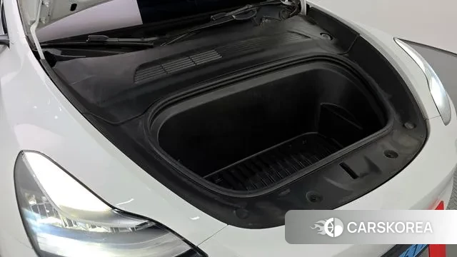 Tesla Model Y id 3592226 из Кореи 16