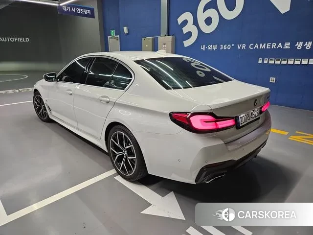 BMW 5 Series (G30) id 3360577 из Кореи 13