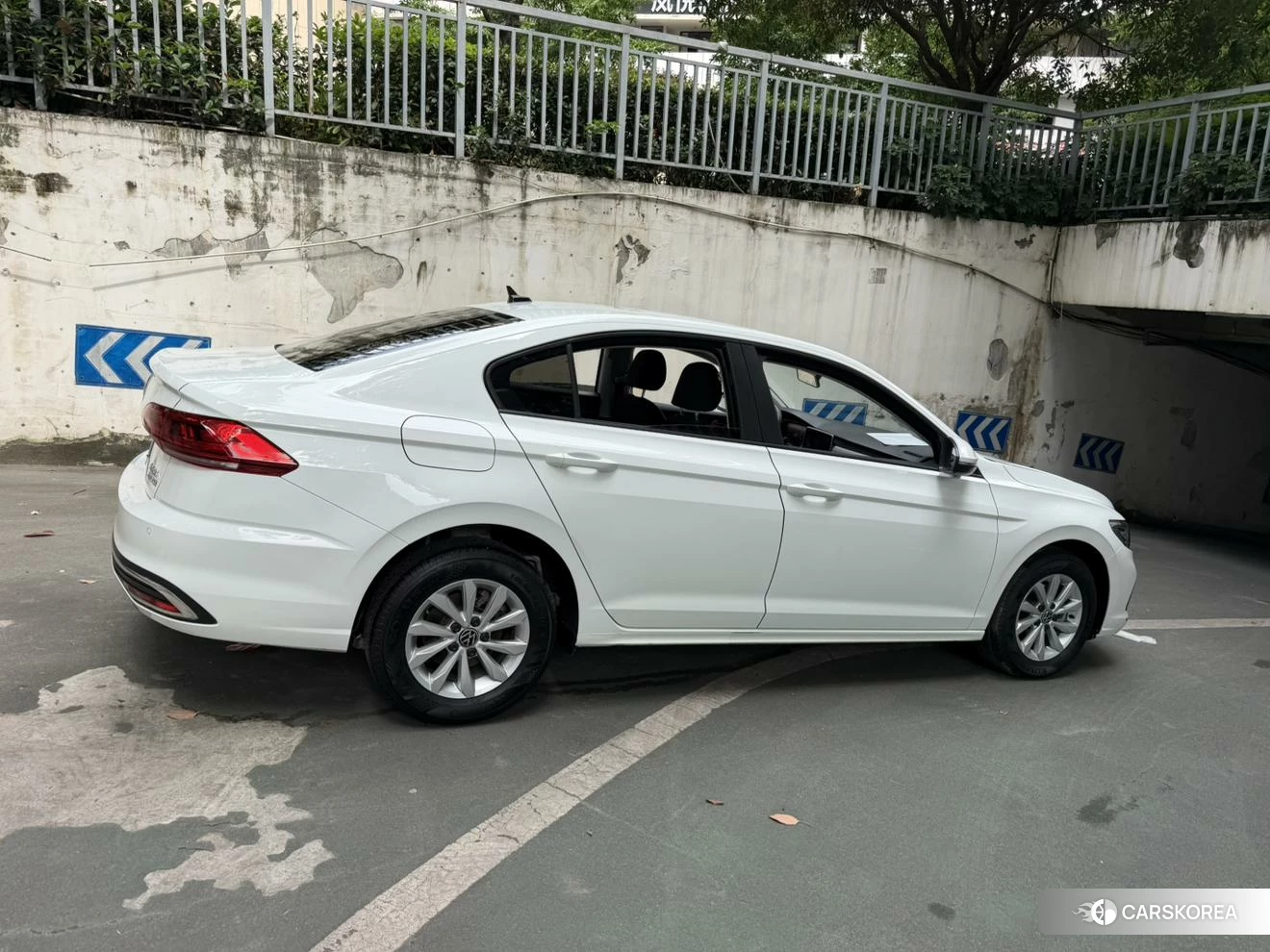 Volkswagen Bora id 4492834 из Китая 13