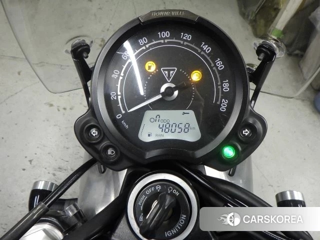 Triumph STREET TWIN id 3946643 из Японии 28