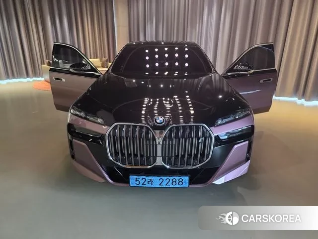 BMW i7 (G70) id 3304908 из Кореи 12