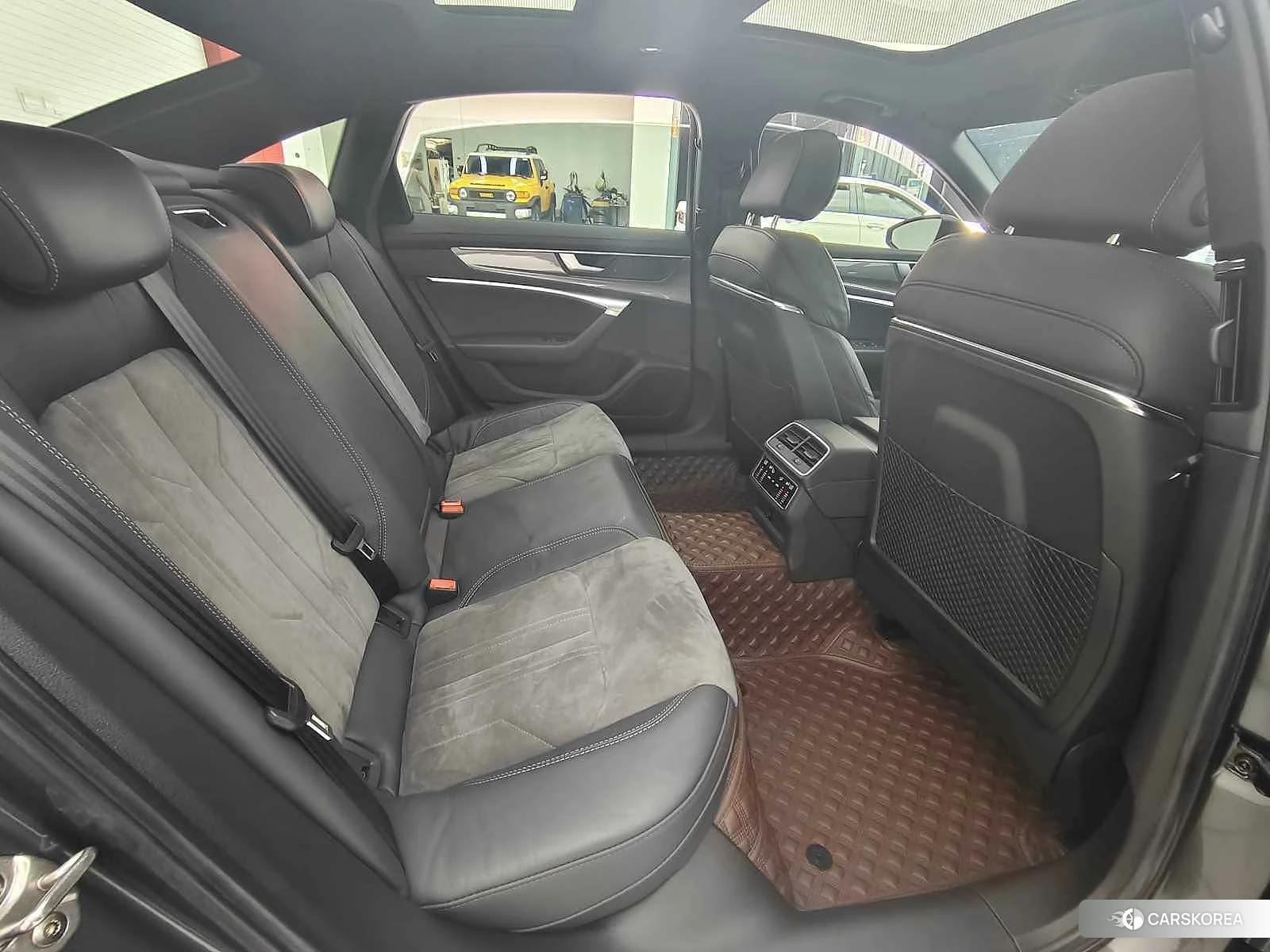 Audi A6L id 4454054 из Китая 7