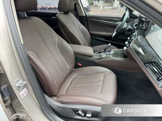 BMW 5 series 2021 Белый из Китая, фото 6