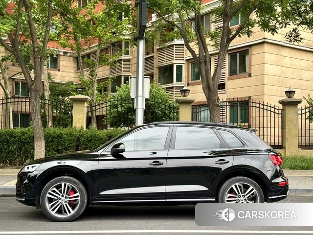 Audi Q5L id 4300460 из Китая 30