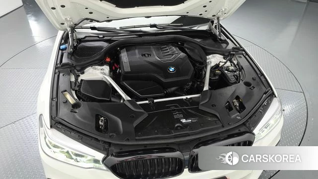 BMW 5 Series (G30) id 4581516 из Кореи 27