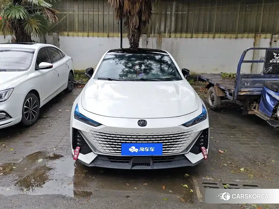 Chang'an UNI-V id 4686259 из Китая 12