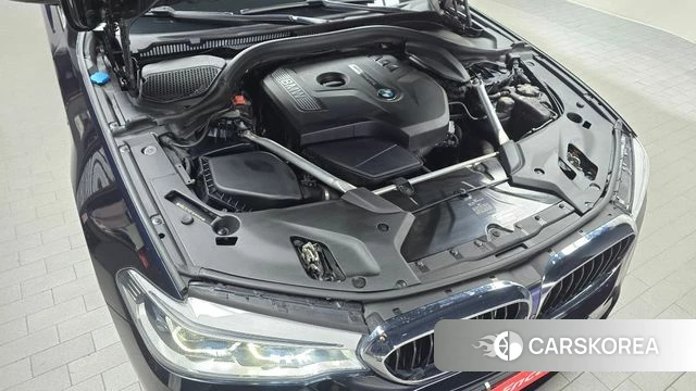 BMW 5 Series (G30) id 3905900 из Кореи 16