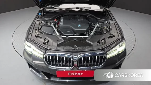 BMW 5 Series (G30) id 3322475 из Кореи 16