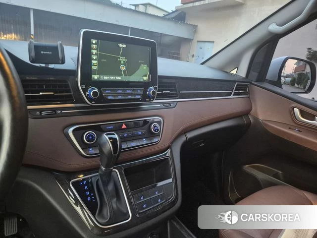 Hyundai The New Grand Starex id 4543702 из Кореи 11