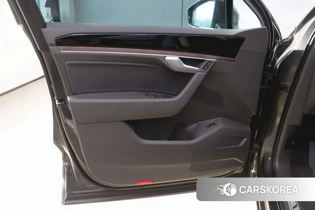 Volkswagen Touareg id 4307142 из Китая 28