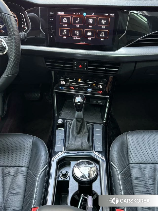 Volkswagen Passat id 4254640 из Китая 9