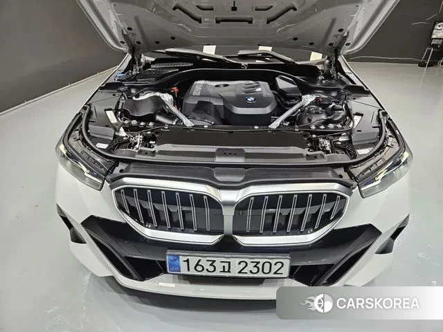 BMW 5 Series (G60) id 3467262 из Кореи 16