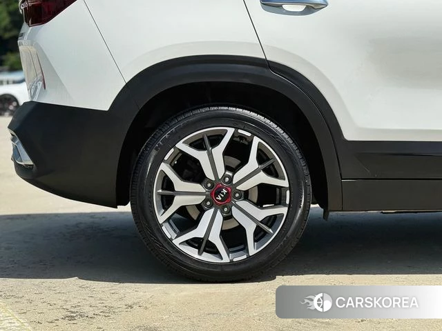 Kia Seltos id 4339215 из Кореи 16