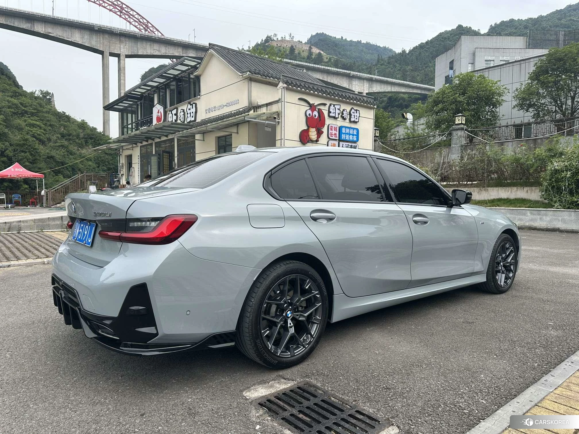 BMW 3 series 2024 Серебристо-серый из Китая, фото 6