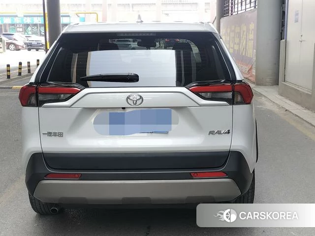 Toyota RAV4 Rongfang 2023 Белый из Китая, фото 6