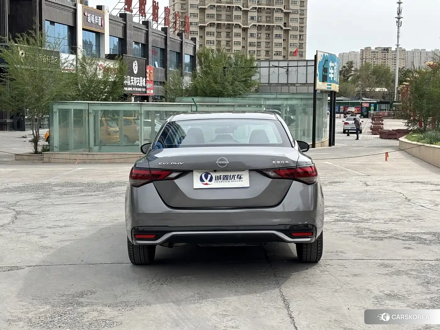 Nissan Sylphy 2024 Silver/gray из Китая, фото 6