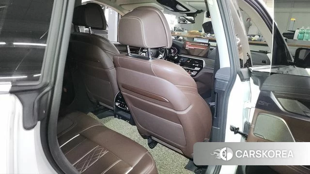 BMW 6 Series GT (G32) 2022 Белый из Кореи, фото 6