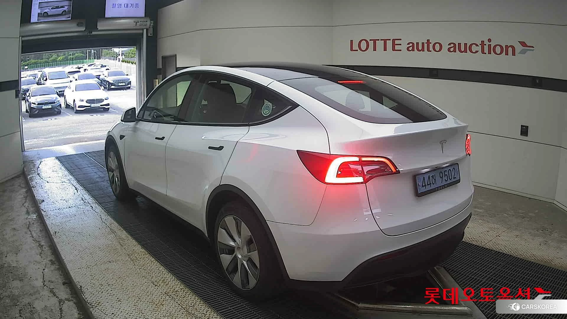Tesla Model Y RWD id 4902616 из Кореи 33