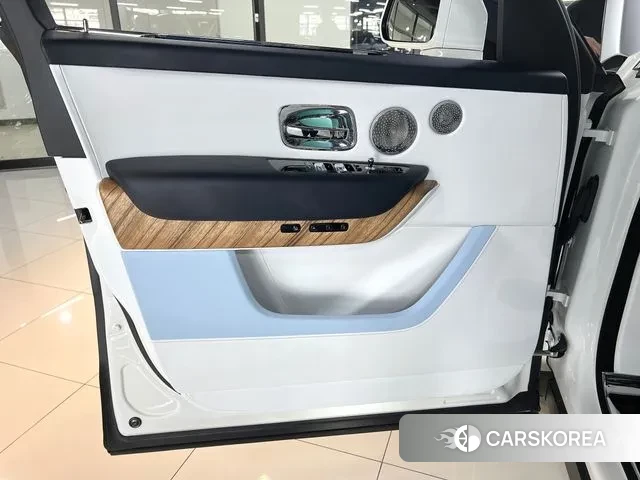 Rolls-Royce Cullinan id 3412824 из Кореи 16