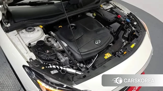 Infiniti Q30 id 3778956 из Кореи 16