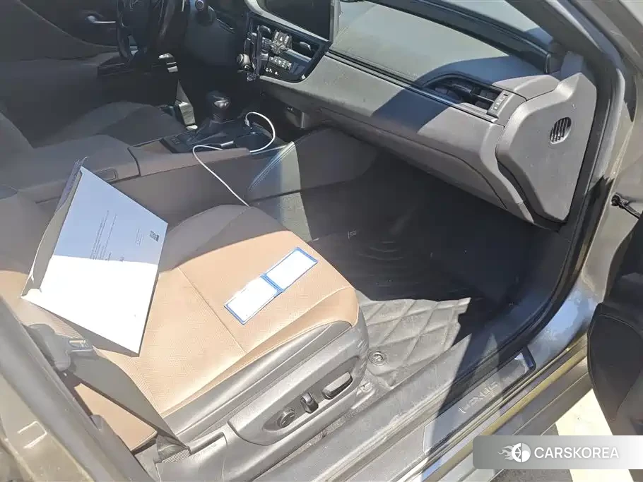 Lexus ES id 4547528 из Китая 12