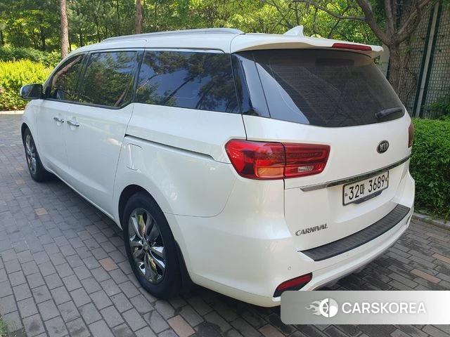 Kia The New Carnival id 4351117 из Кореи 16