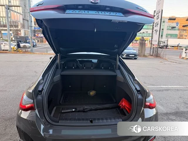 BMW i4 id 3620241 из Кореи 8