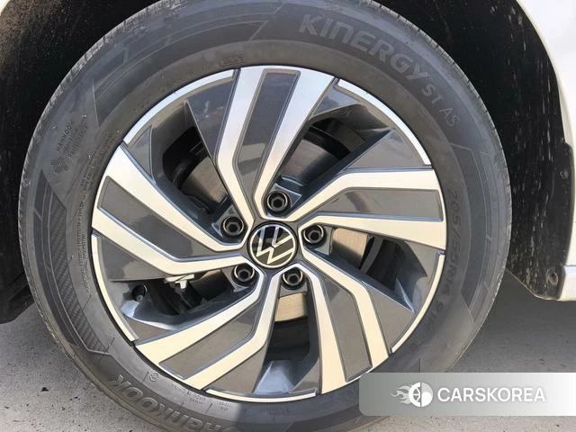 Volkswagen Bora id 4254143 из Китая 18