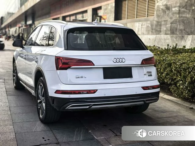 Audi Q5L id 4276609 из Китая 12