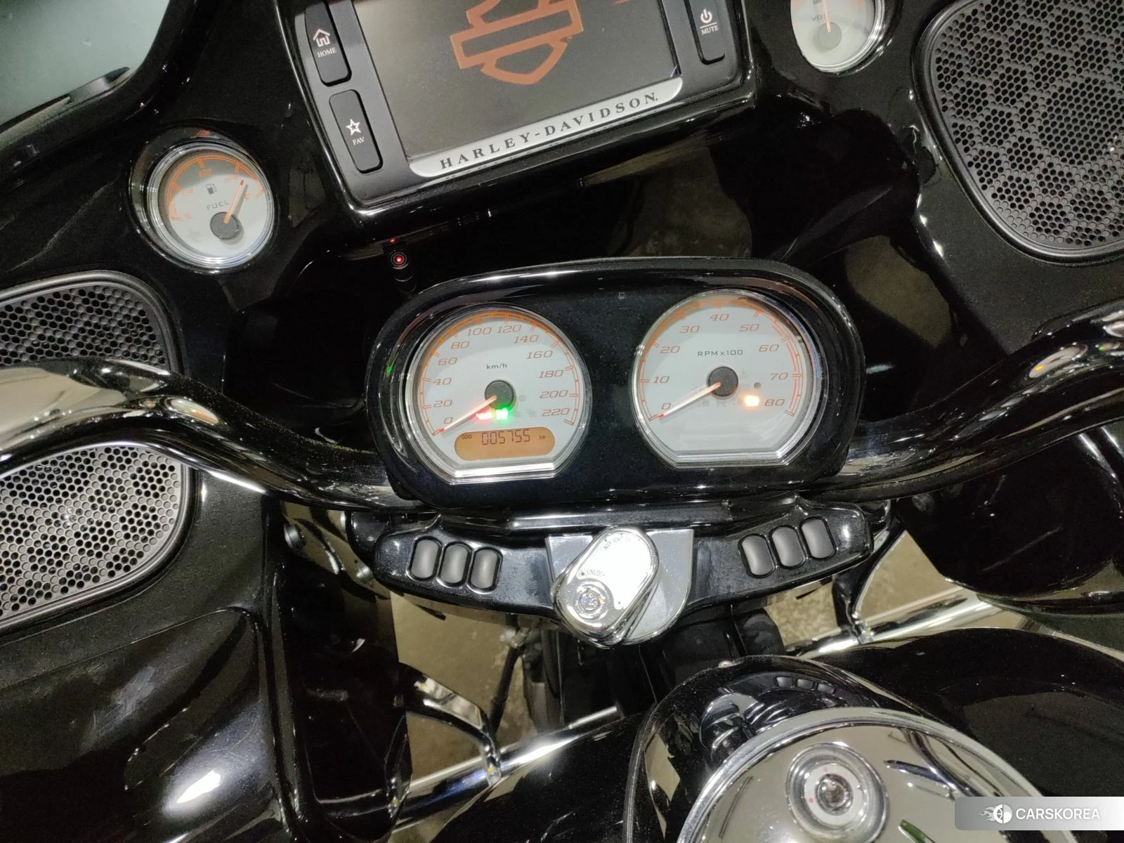 Проданный Harley-Davidson Road Glide FLTRXS1690 id 4193785 из Японии, фото 6