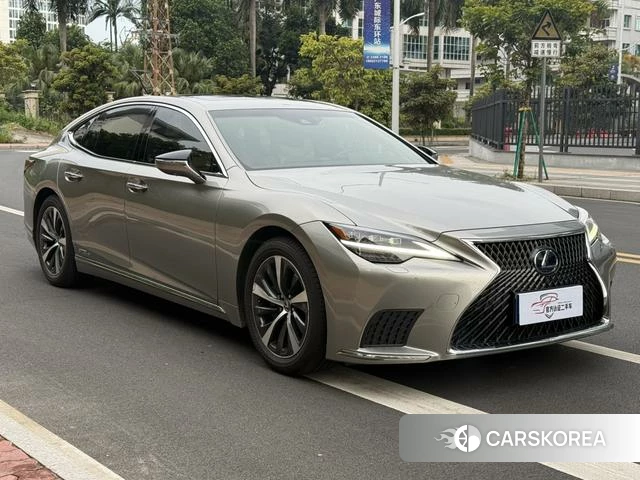 Lexus LS id 4359605 из Китая 16