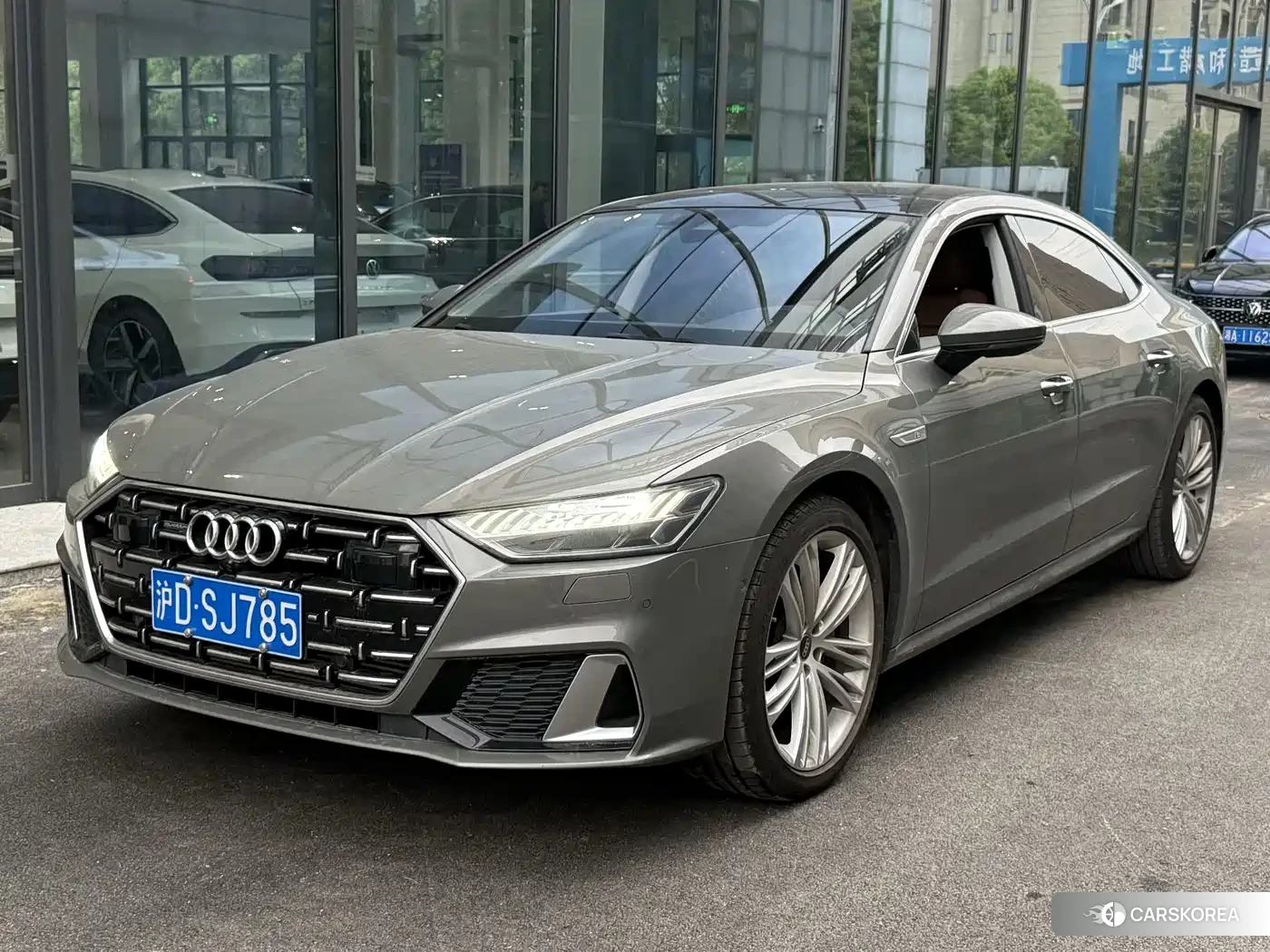 Audi A7L 2024 Champagne/brown из Китая, фото 6