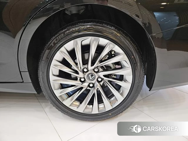 Lexus ES300h 7th generation id 4601243 из Кореи 11