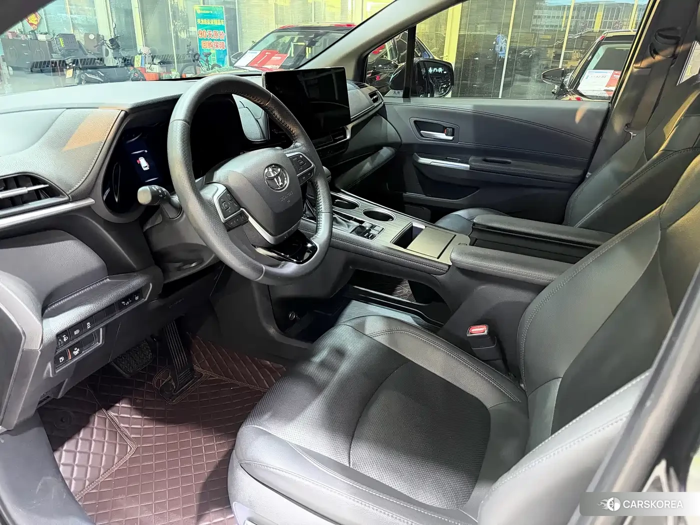 Toyota Sienna 2023 Черный из Китая, фото 6