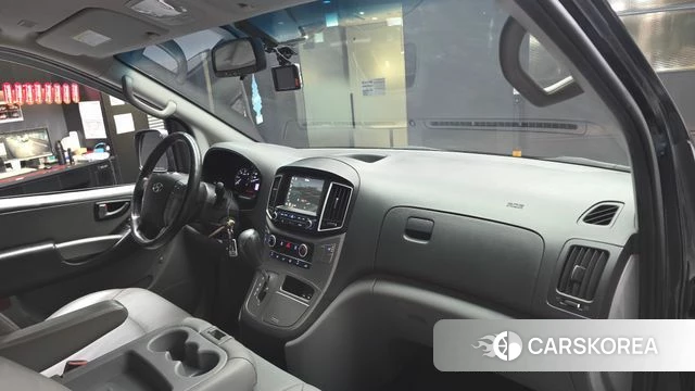 Hyundai The New Grand Starex id 4907769 из Кореи 26
