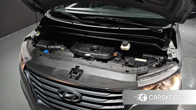 Hyundai The New Grand Starex id 3248917 из Кореи 16