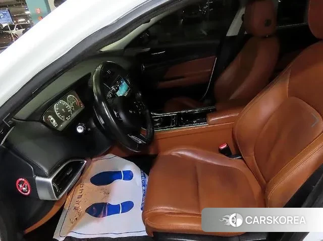 Jaguar XE id 3265177 из Кореи 16
