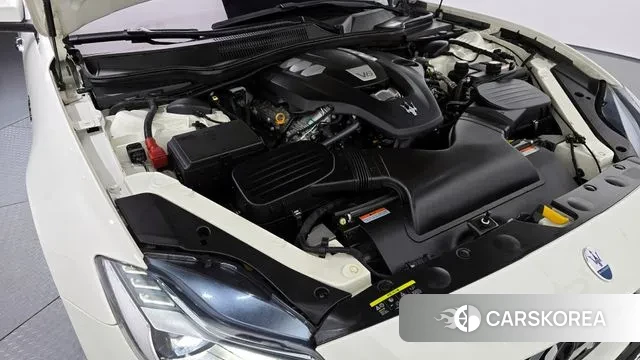 Maserati Quattroporte id 3402872 из Кореи 16