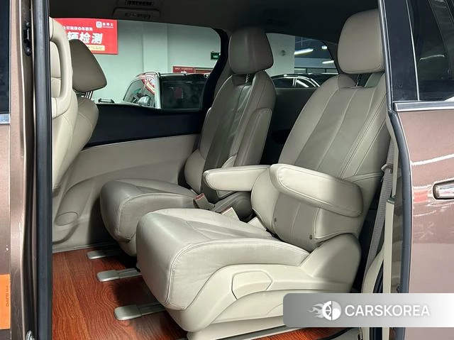 Buick GL8 2019 Коричневый из Китая, фото 6