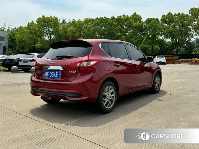 Nissan TIIDA 2021 Красный из Китая, фото 6